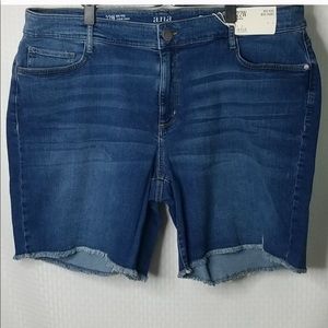NWT A.N.A mid rise plus size jean shorts